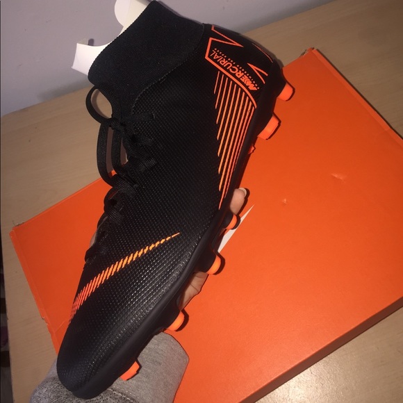 Brand New Nike Superfly 6 Club Cleats - Picture 2 of 2